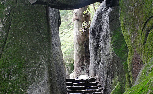 筑波山「弁慶七戻」