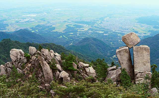 御在所岳　地蔵岩