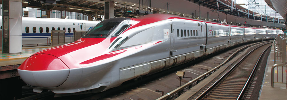 秋田新幹線E6系「こまち」の停車駅や座席を解説！赤のモチーフに注目