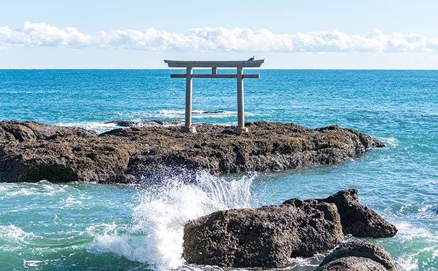 神磯の鳥居