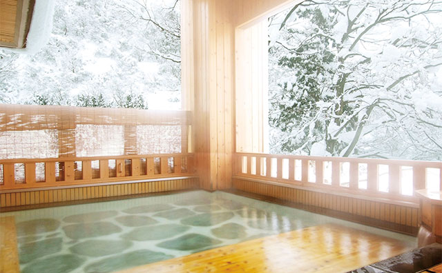 雪国の宿 高半「卵の湯」