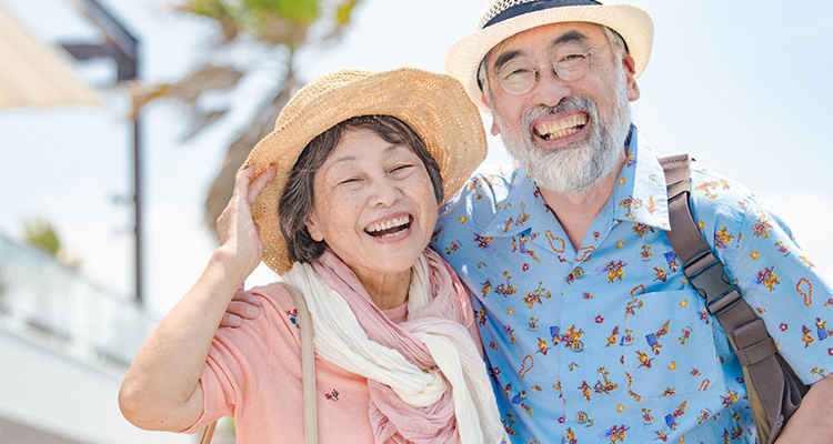 両親の結婚記念日に贈りたいプレゼントを紹介！素敵な思い出作りなら旅行もおすすめ！