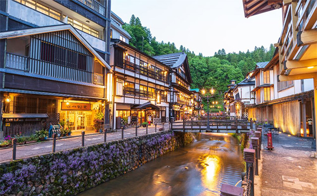 銀山温泉