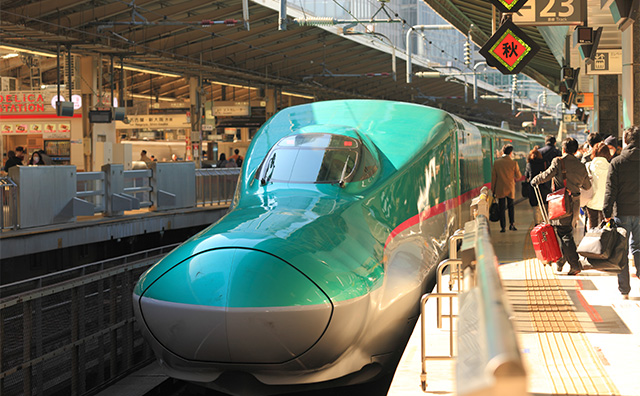 新幹線なら快適に移動ができる