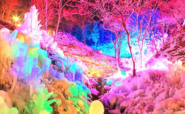 あしがくぼの氷柱