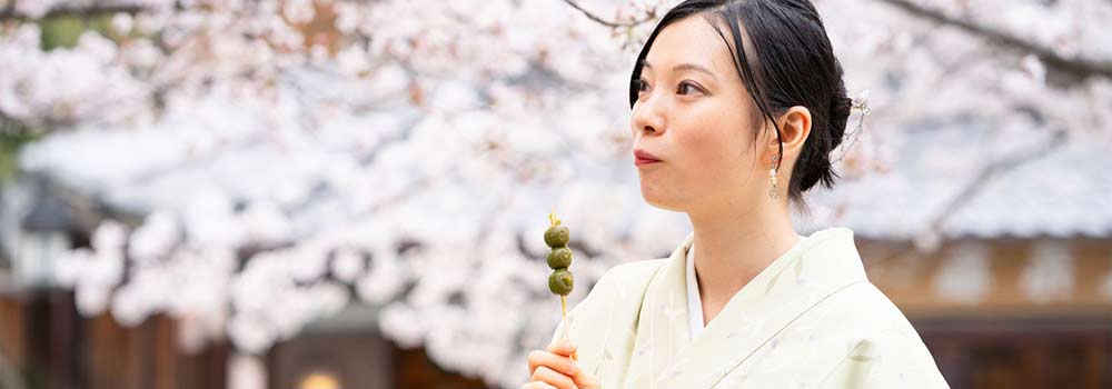 食で感じる京都！人気食べ歩きスポットをご案内