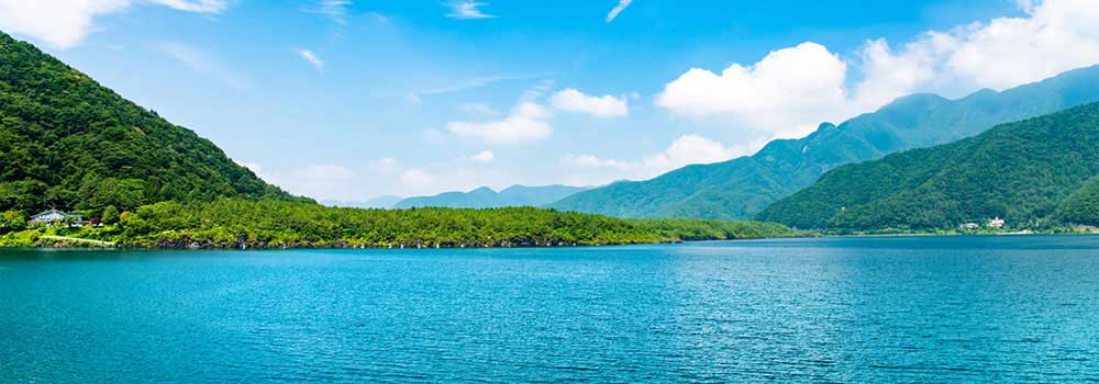 澄み切った空気が気持ち良い！多彩な自然の表情を楽しむ富士五湖めぐり
