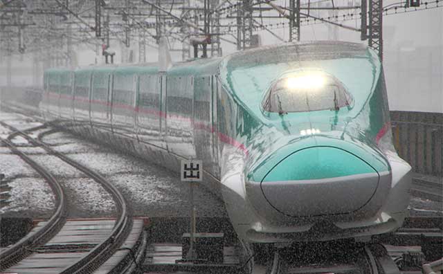 冬旅行なら列車移動がおすすめ