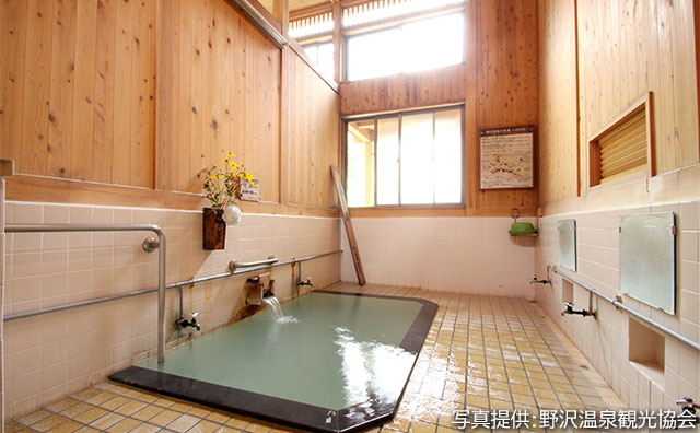 真湯　内観