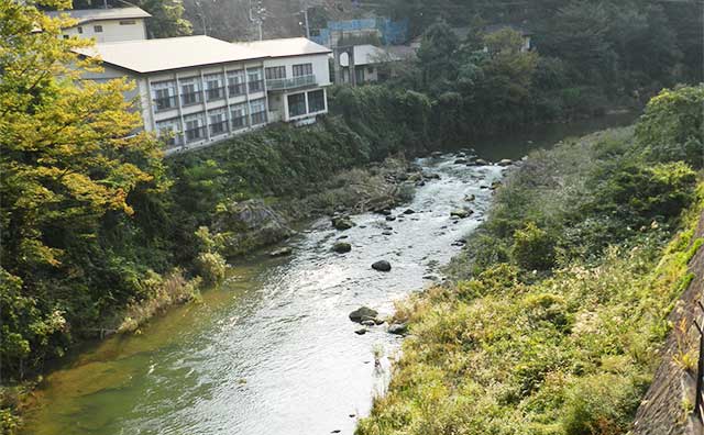 穴原温泉