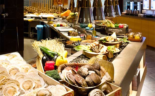 函館湯の川温泉　海と灯／ヒューイットリゾート　朝食ブッフェ一例