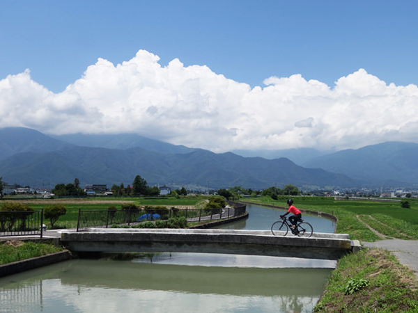 憧れの安曇野へロードバイク旅。壮大な北アルプスを駆け抜ける！