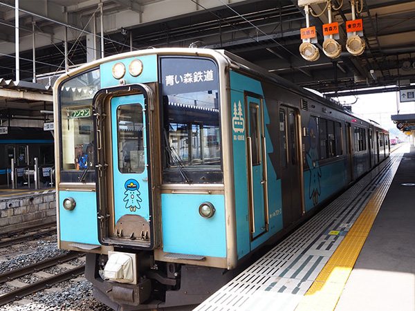 浅虫温泉駅、向山駅…青い森鉄道で行く、ほっこり途中下車の旅