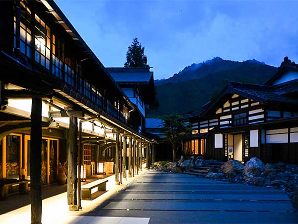 「ryugon（龍言）」新潟の古民家宿での宿泊記。雪国を感じる食と街並み