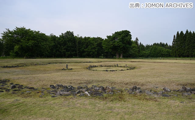 大湯環状列石　野中堂環状列石　/ 出典：JOMON ARCHIVES